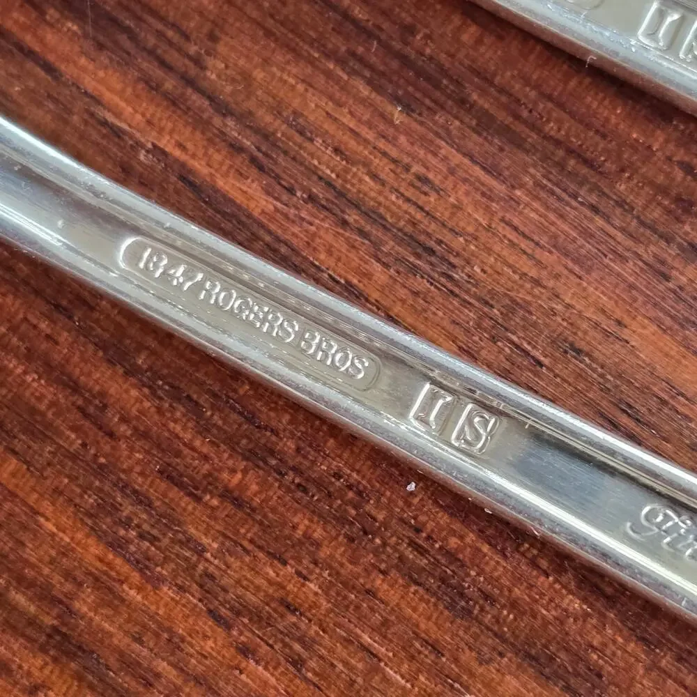 Vintage 1847 Rogers Bros FIRST LOVE 4 Dinner Forks Silverplate Art Deco Cottage